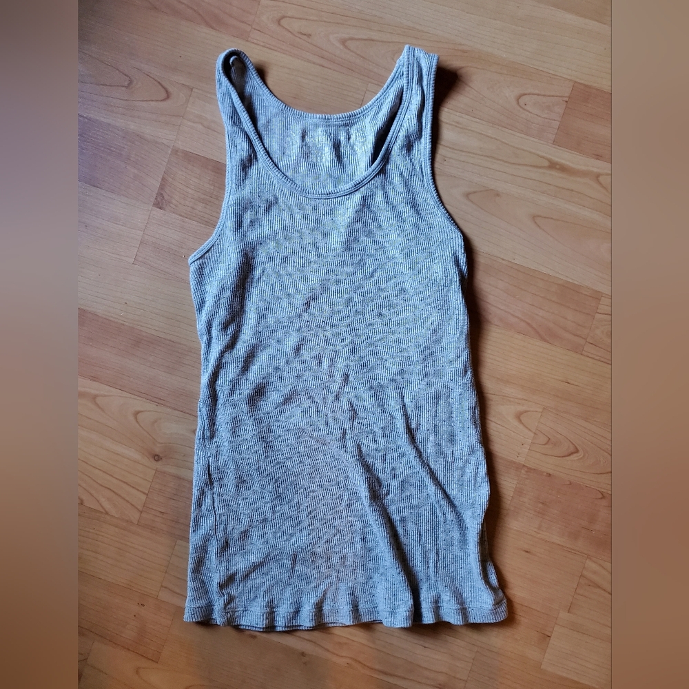 Hanes Sleepwear Gray Top - Size Medium